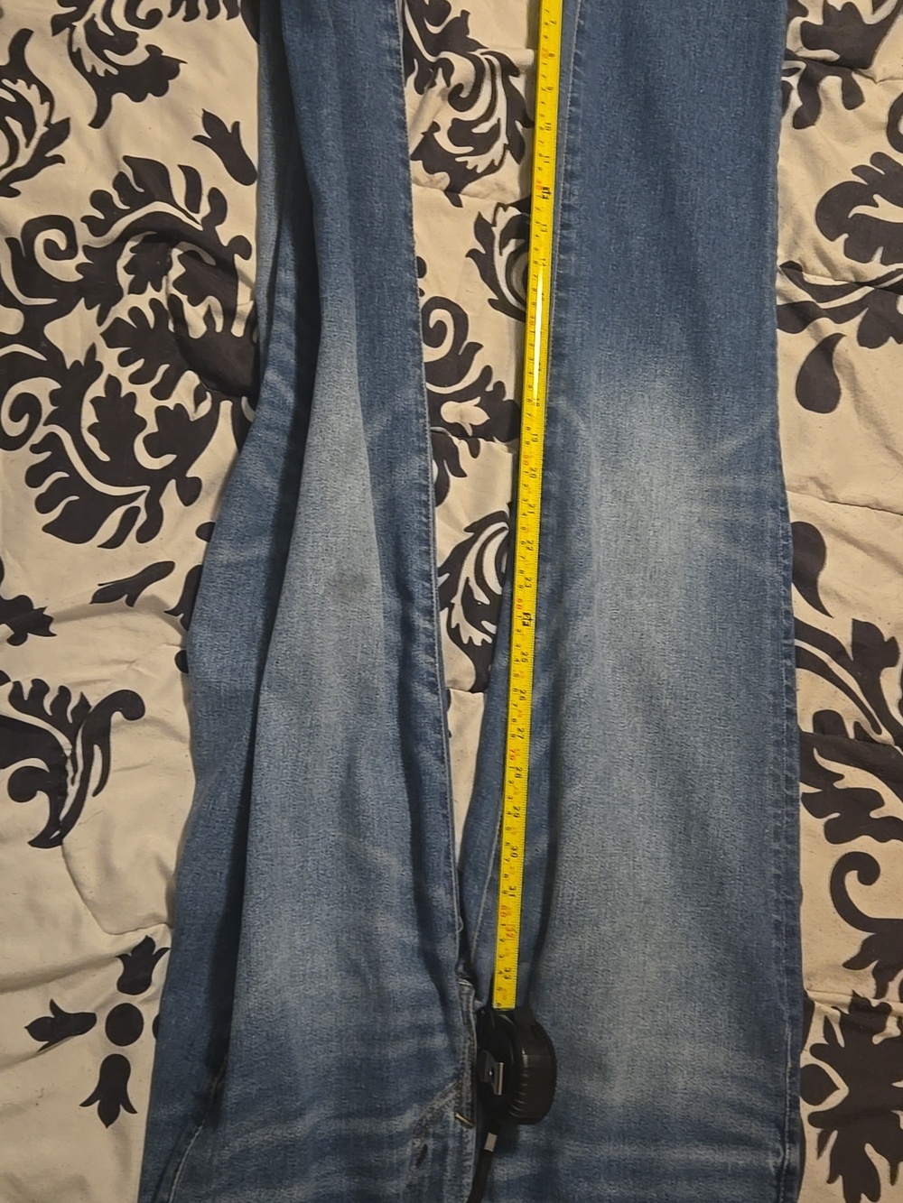 American Eagle Airflex+ Slim Fit Medium Wash Jeans Size 30x34 - Picture 4 of 5